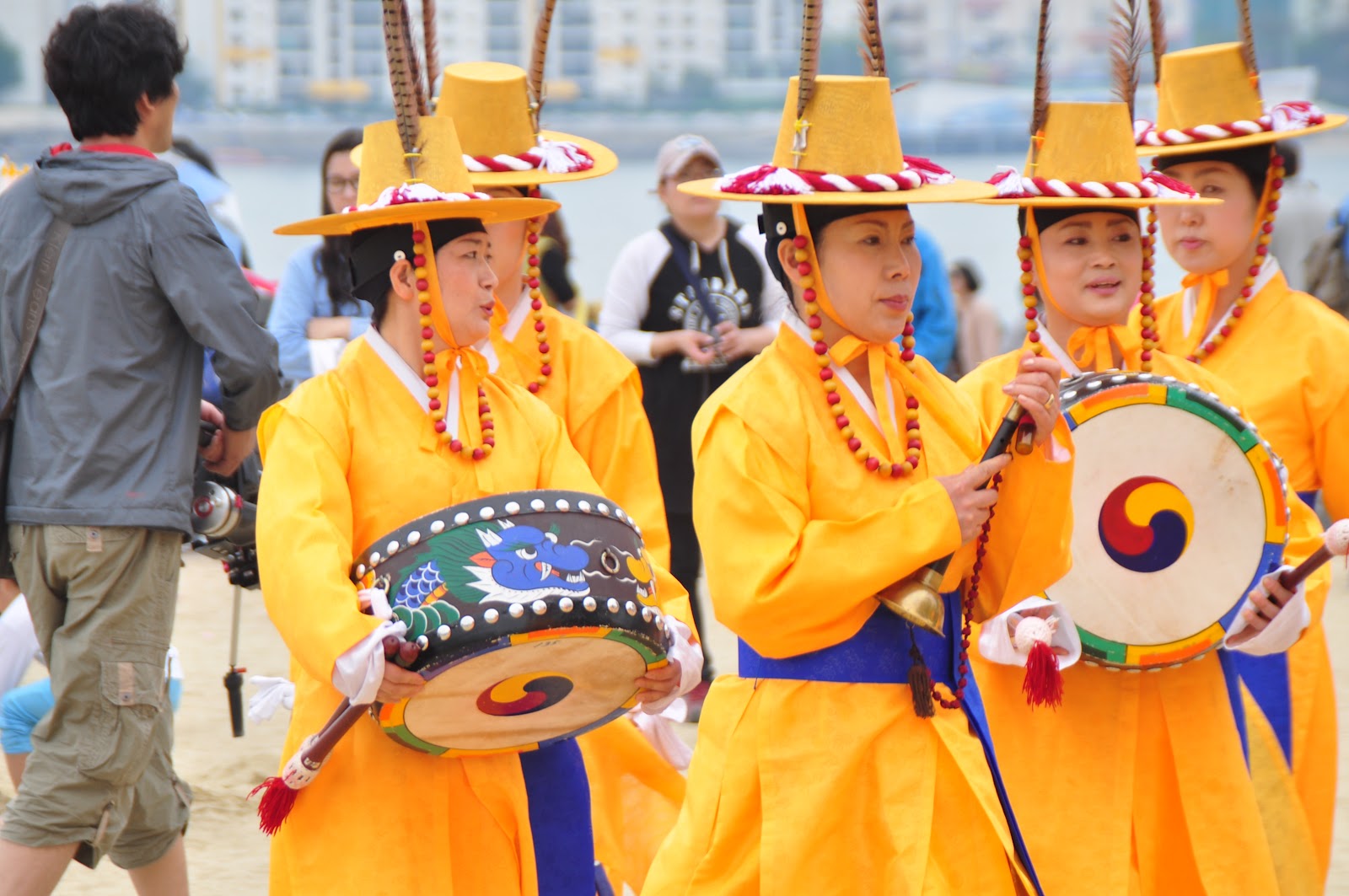 Có nhiều hoạt động diễn ra trong lễ hội cát Haeundae