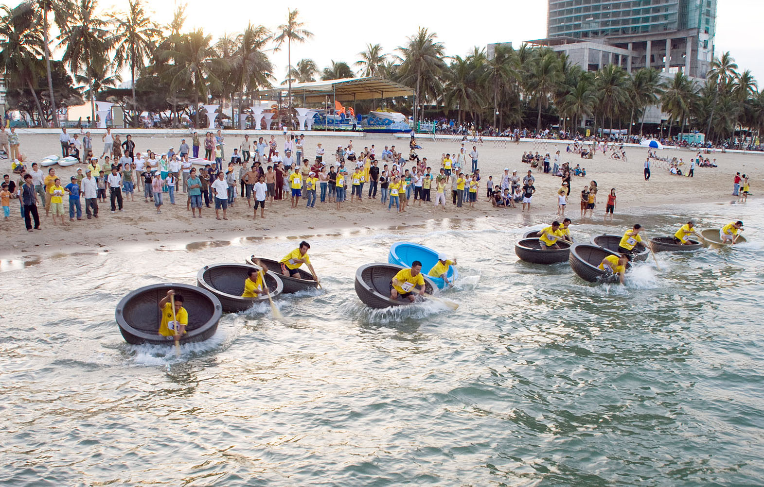 Lễ hội đua thuyền tại Festival biển nha trang
