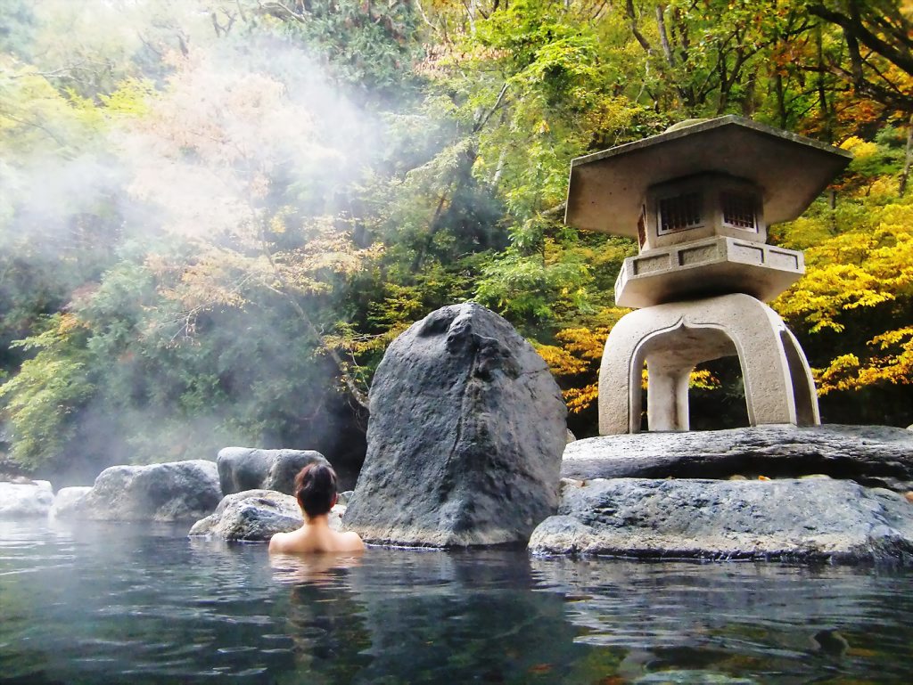 tắm nude Nhật Bản
