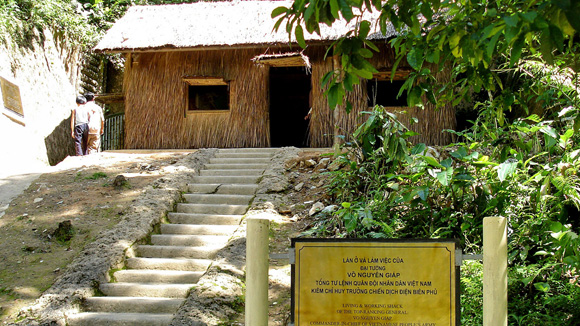       Khu di tích Mường Phăng (Điện Biên)