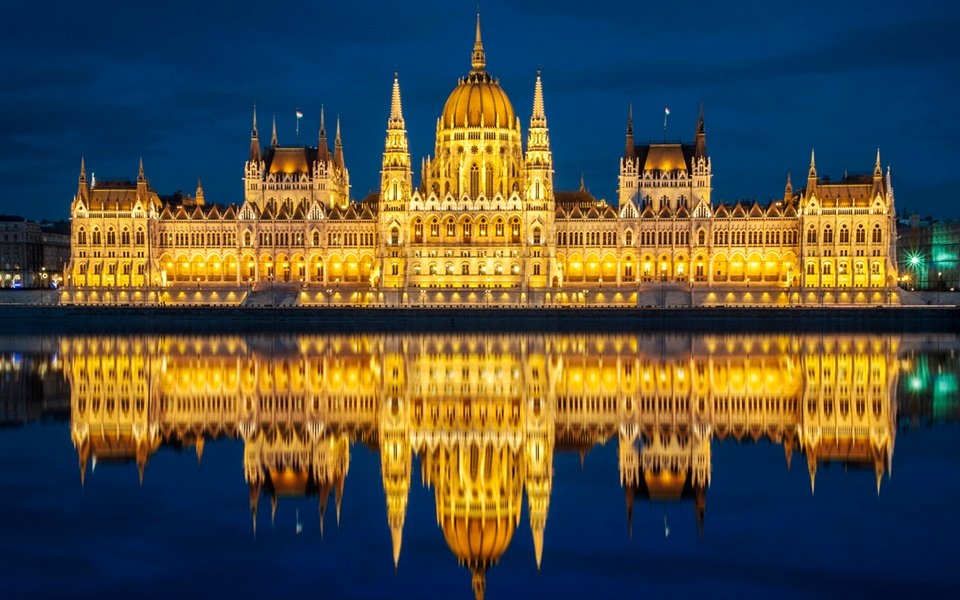 KHÁM PHÁ ĐÔNG ÂU CỔ KÍNH: SÉC – HUNGARY - ÁO