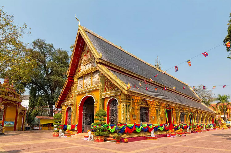 Khám phá đất nước Triệu Voi Luang Phabang -Viêng Chăn