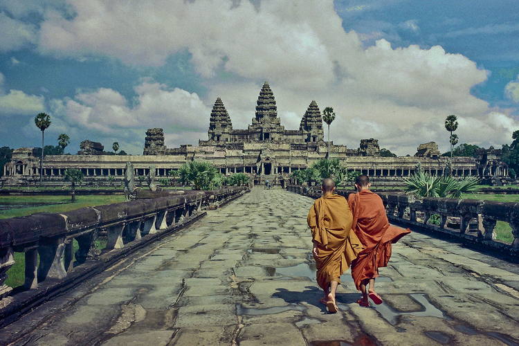 HÀNH TRÌNH TỪ ANGKOR WAT HUYỀN THOẠI ĐẾN BATTAMBANG THANH BÌNH